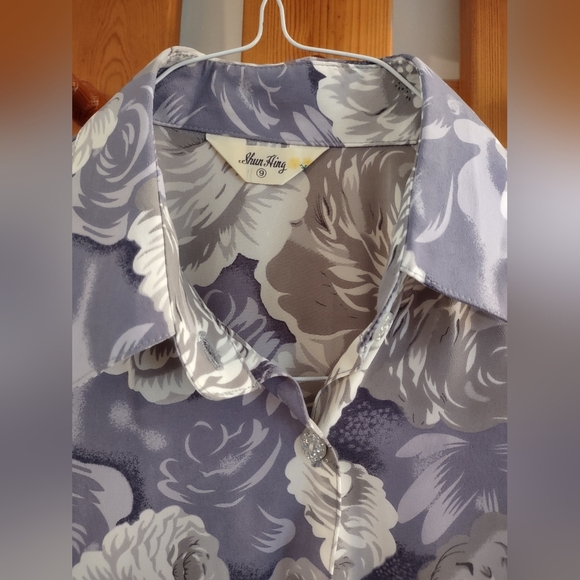 Vintage Floral Button-Down Blouse - Picture 2 of 4